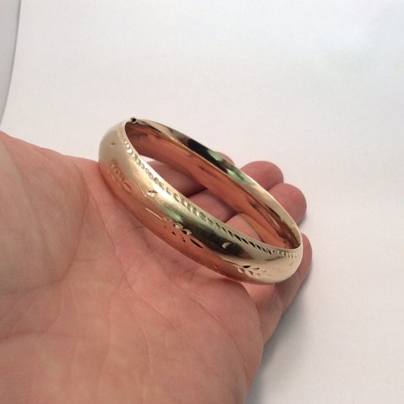 14K YELLOW Real Solid GOLD HINGED SATIN BANGLE W/WHEAT CARVINGS Bracelet 20.3gr - Picture 4 of 7